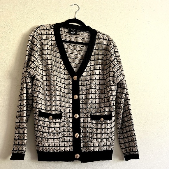 VICI oversized cardigan/sweater - Picture 2 of 8